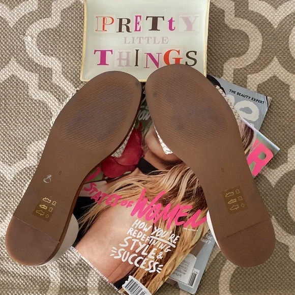 “Madewell” the “Nelda” leather d’orsay flat; in the color pale oyster; size 8 - Picture 14 of 16